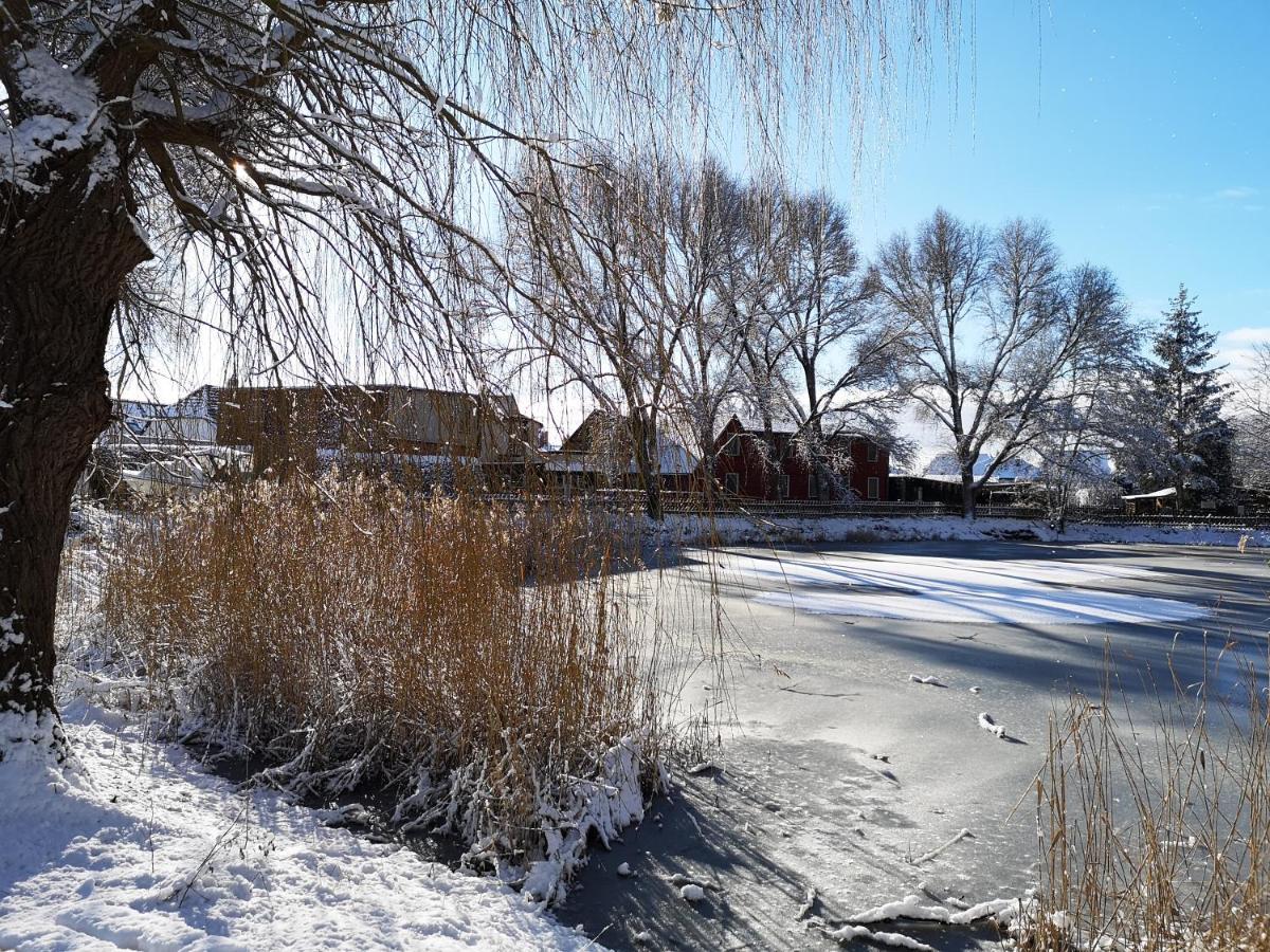 Uschi'S Gasthof Neuendorf  ภายนอก รูปภาพ