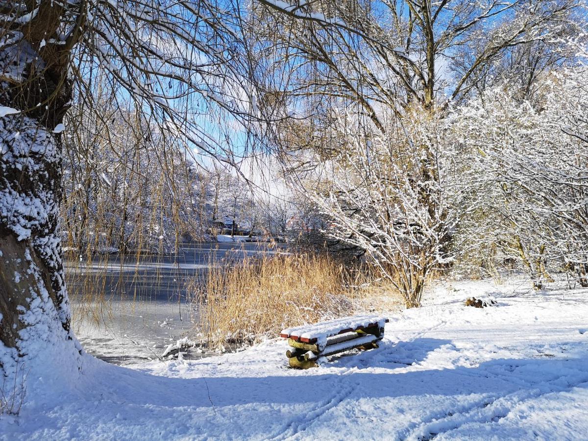 Uschi'S Gasthof Neuendorf  ภายนอก รูปภาพ